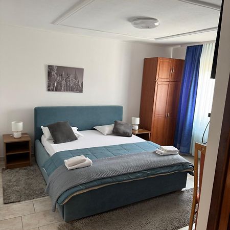 Arena Nikic Hotel Осиек Екстериор снимка