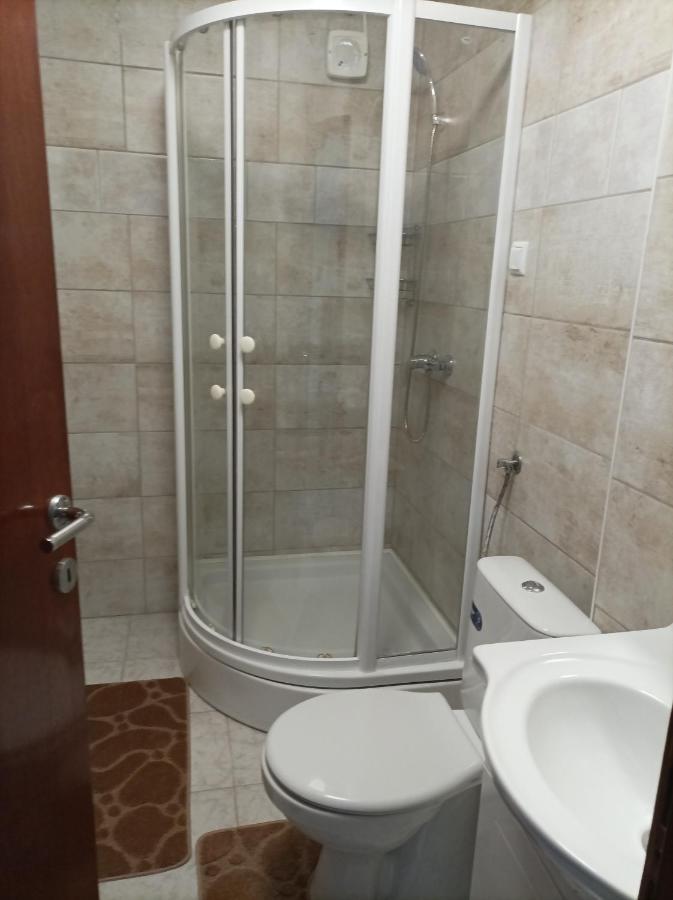 Arena Nikic Hotel Осиек Екстериор снимка