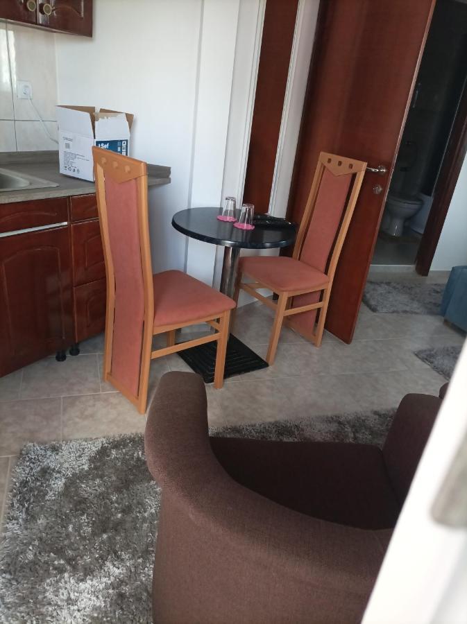 Arena Nikic Hotel Осиек Екстериор снимка