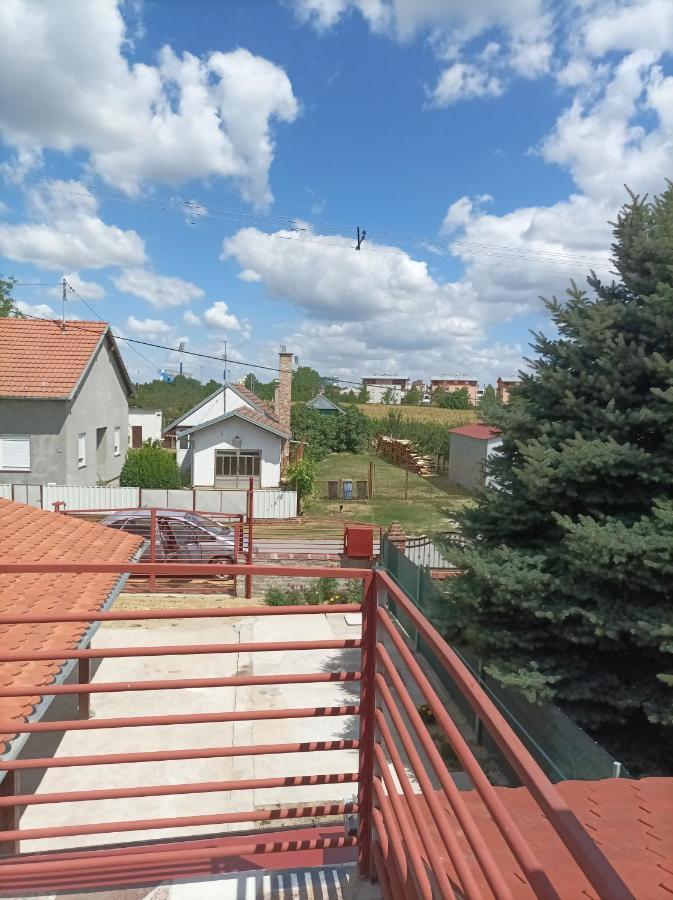 Arena Nikic Hotel Осиек Екстериор снимка