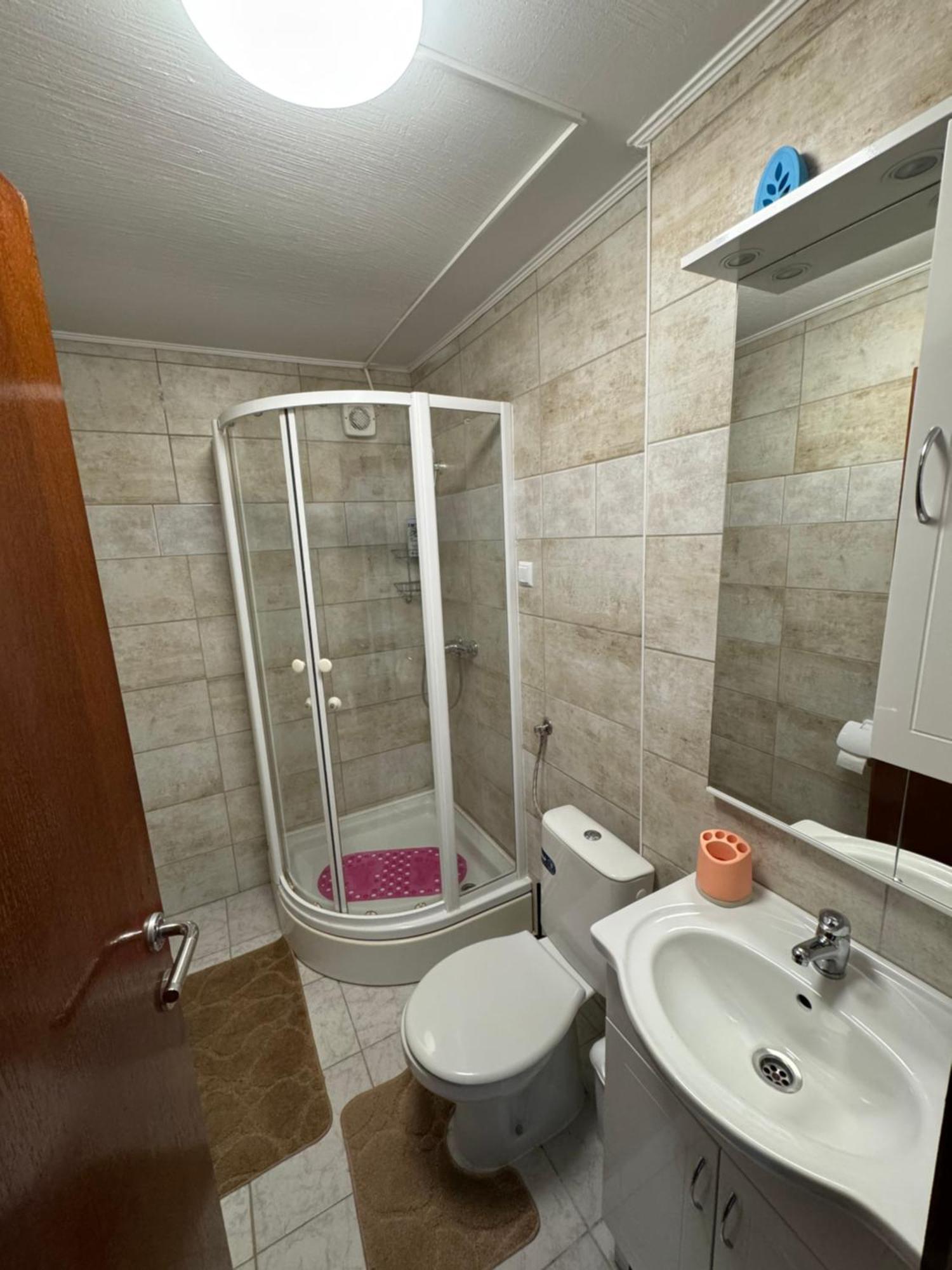 Arena Nikic Hotel Осиек Екстериор снимка