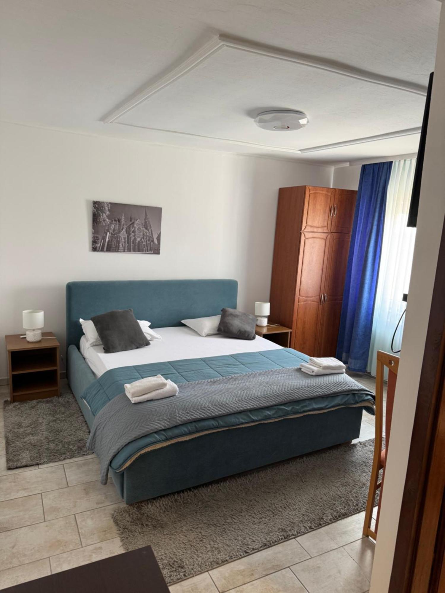 Arena Nikic Hotel Осиек Екстериор снимка